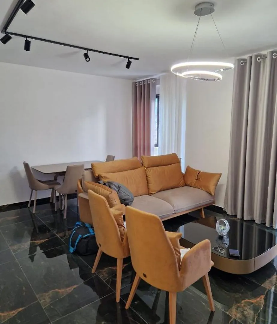 Radhime Des Apartment Vlore